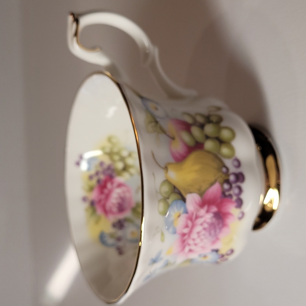1977 Royal Albert bone China teacup